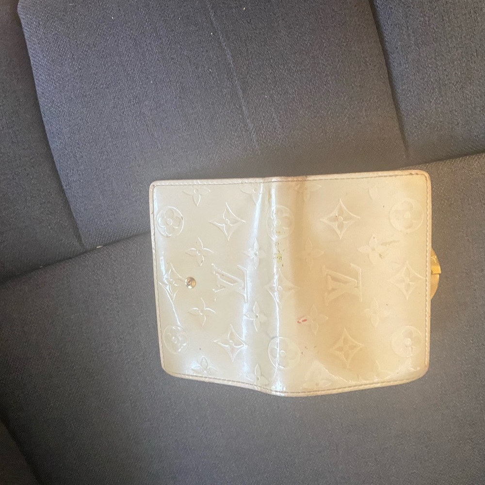 LV Wallet
